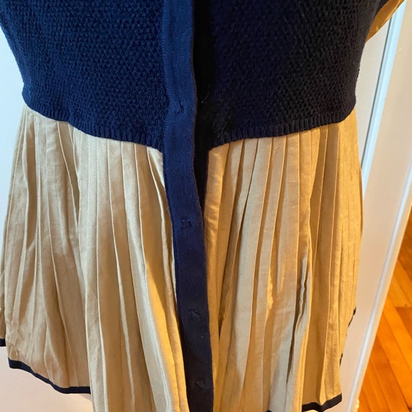 Anthropologie sweater sleeveless pleated top M - Picture 2 of 9